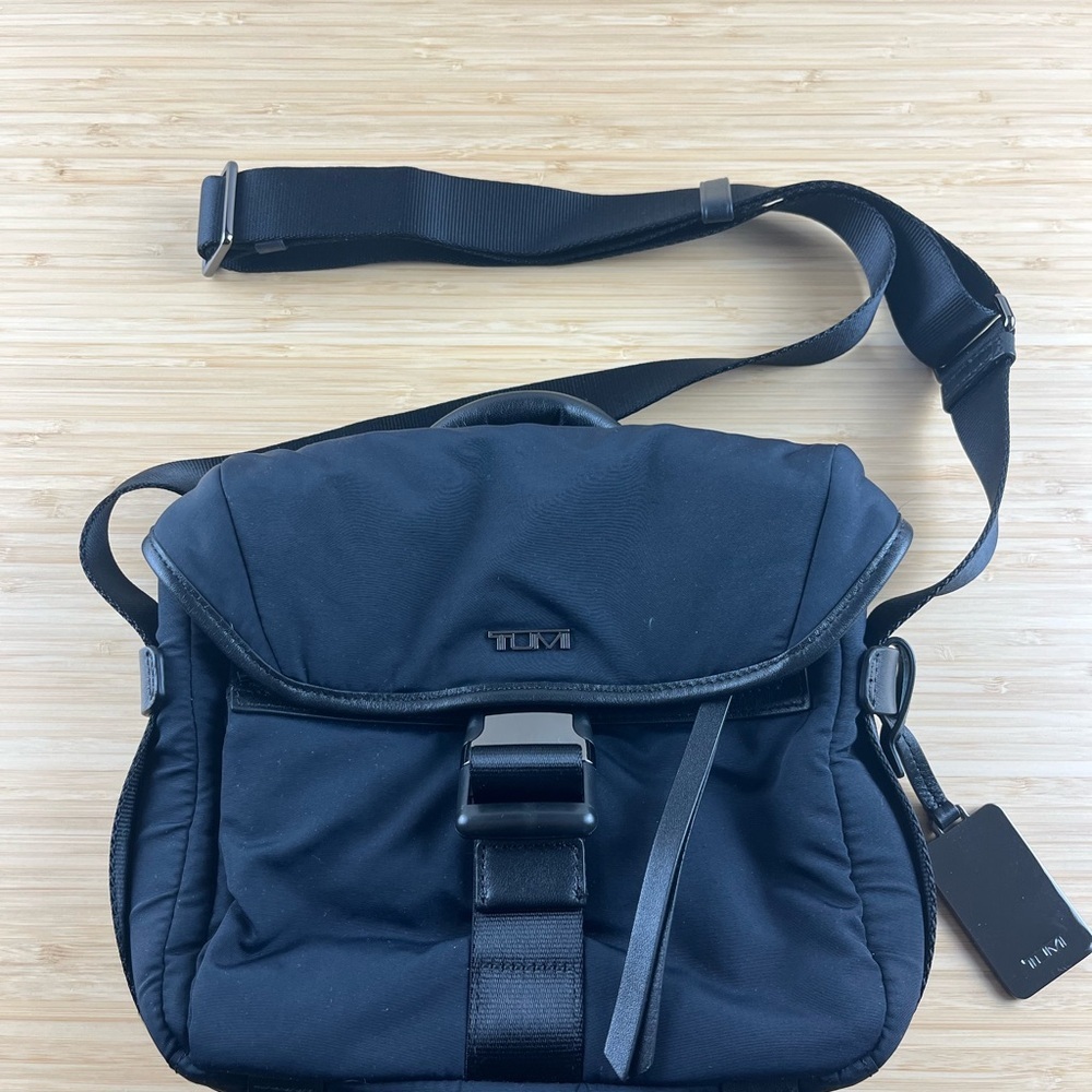 Tumi Unisex 79011NVY Shoulder Bag Blue Black Nylon Leather NEW